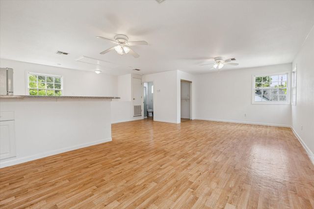 208 E 12th Street, Houston, TX 77008