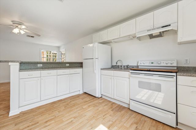 208 E 12th Street, Houston, TX 77008