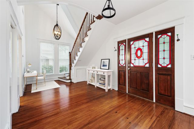 208 E 12th Street, Houston, TX 77008