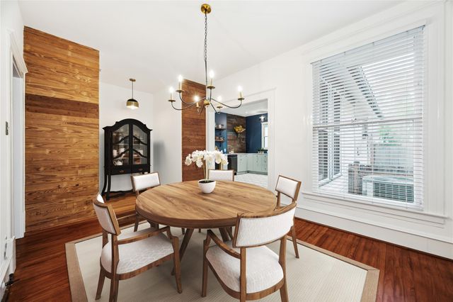 208 E 12th Street, Houston, TX 77008