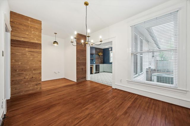 208 E 12th Street, Houston, TX 77008