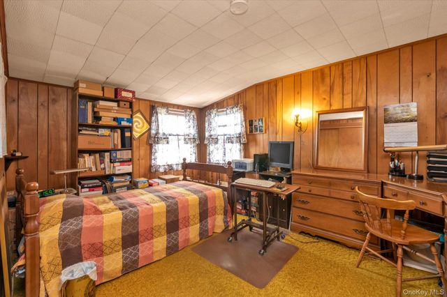 111 E Euclid Street, Valley Stream, NY 11580