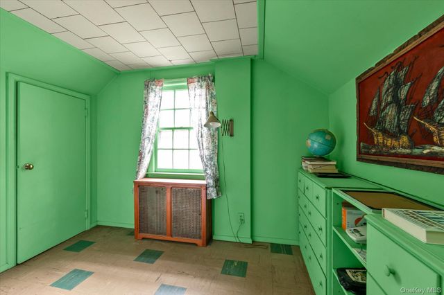111 E Euclid Street, Valley Stream, NY 11580