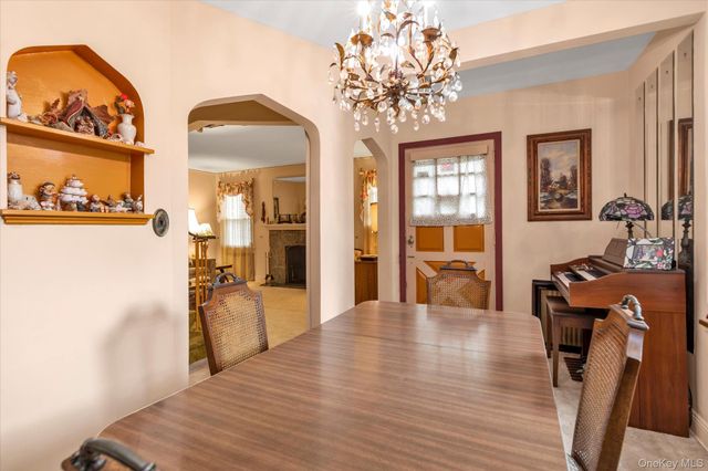 111 E Euclid Street, Valley Stream, NY 11580