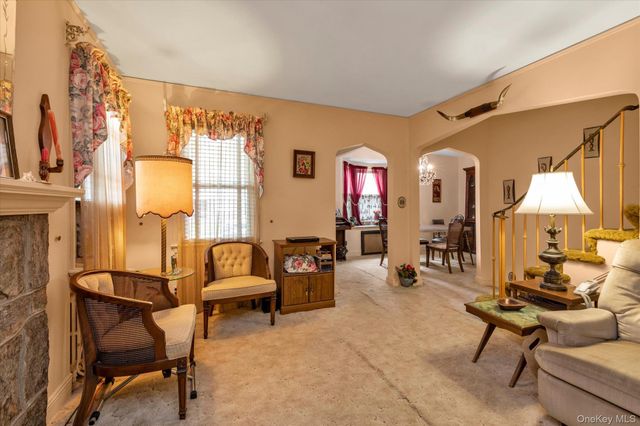 111 E Euclid Street, Valley Stream, NY 11580