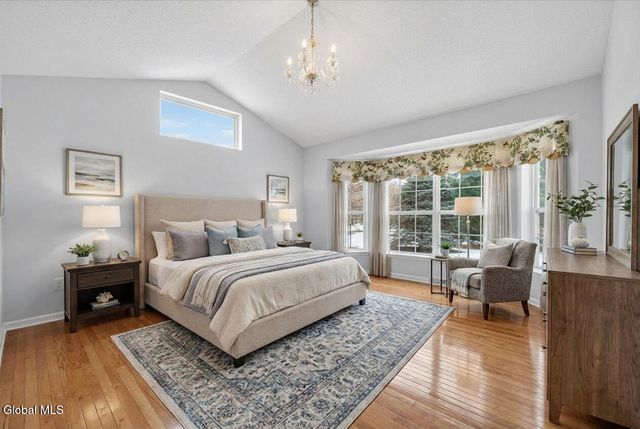 8 Danbury Court, Clifton Park, NY 12065