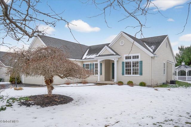 8 Danbury Court, Clifton Park, NY 12065