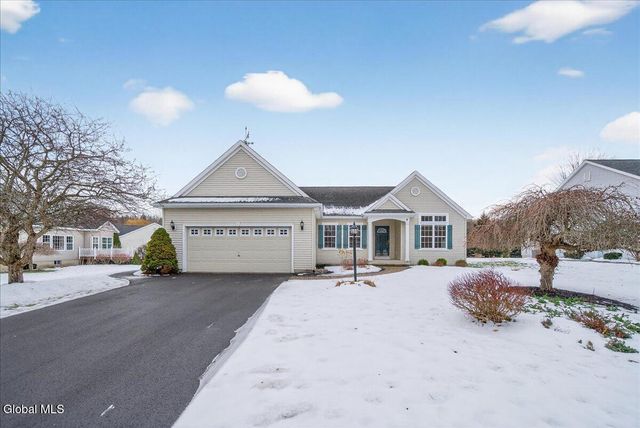 8 Danbury Court, Clifton Park, NY 12065