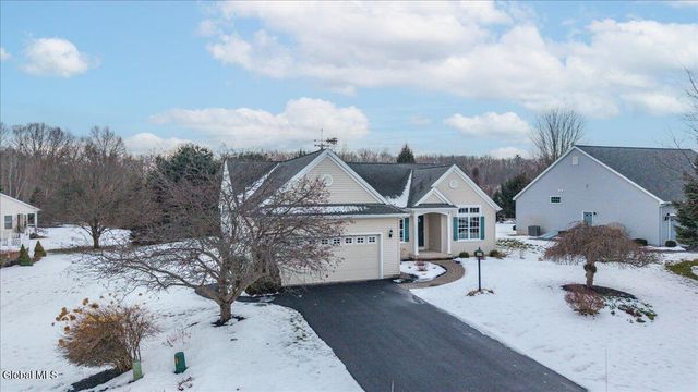 8 Danbury Court, Clifton Park, NY 12065