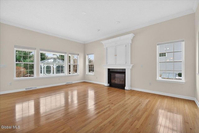 8 Danbury Court, Clifton Park, NY 12065