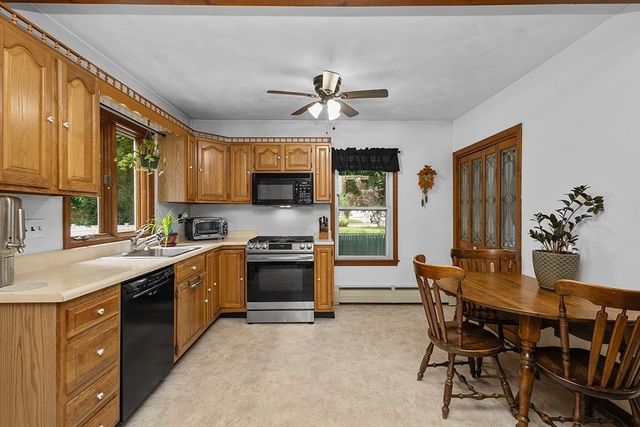 67 Coleman St, Seekonk, MA 02771