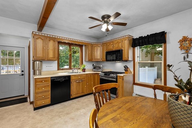 67 Coleman St, Seekonk, MA 02771