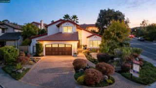 100 Opal Ct, Hercules, CA 94547