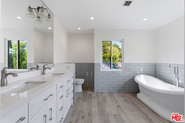 1301 Angelus Avenue, Los Angeles, CA 90026