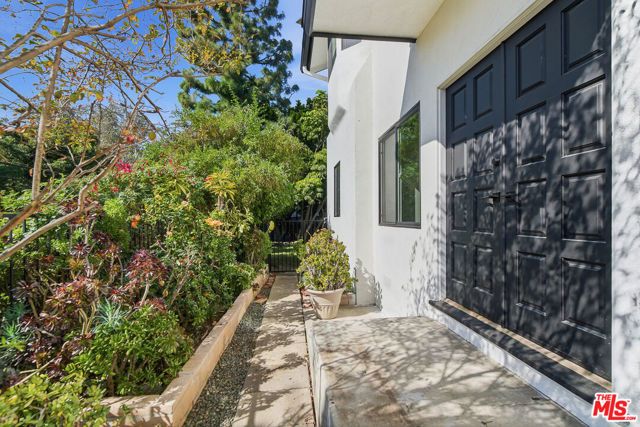 1301 Angelus Avenue, Los Angeles, CA 90026