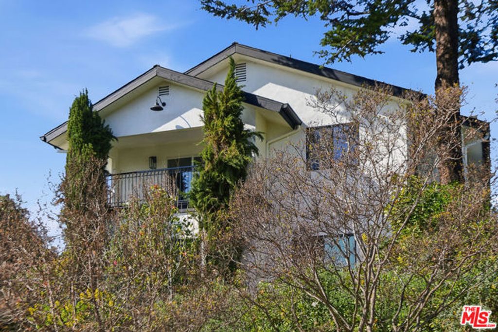 1301 Angelus Avenue, Los Angeles, CA 90026