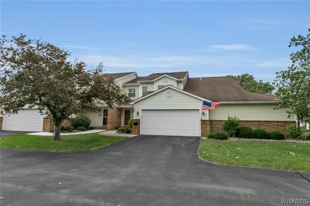 42 Hastings Drive, Orchard Park, NY 14127
