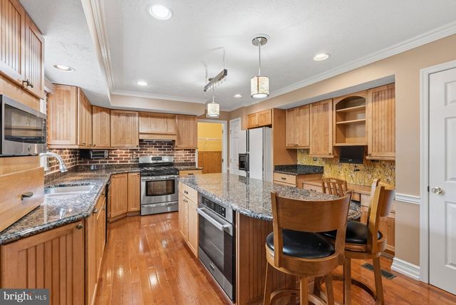 1 CHALLENGER CT, Baltimore, MD 21234