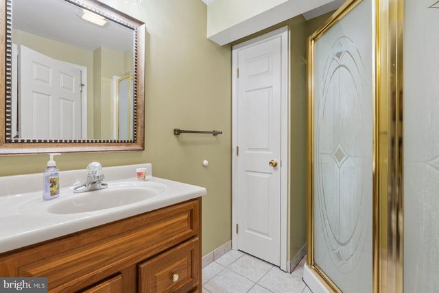 1 CHALLENGER CT, Baltimore, MD 21234