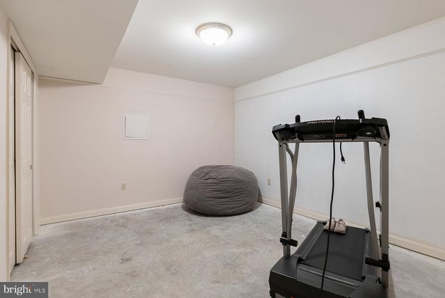 1 CHALLENGER CT, Baltimore, MD 21234