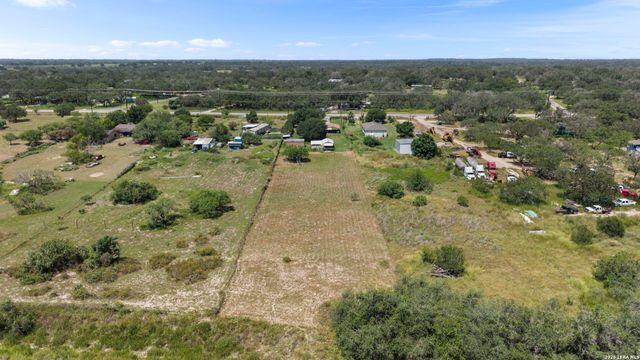 1520 OLD PLEASANTON RD, San Antonio, TX 78264