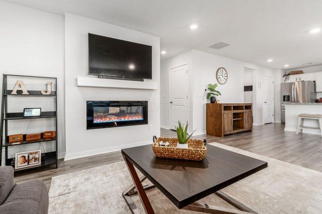 377 St James Gate Way, Newark, OH 43055