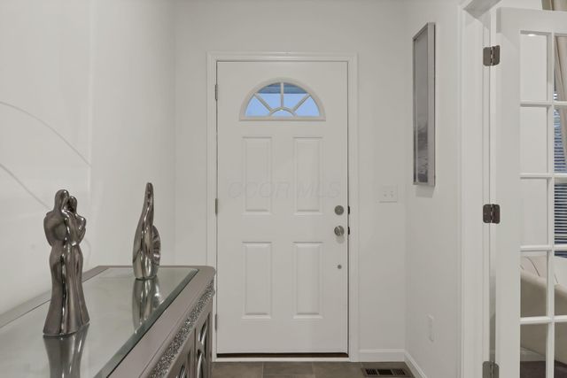 400 Waterlily Lane, Pataskala, OH 43062