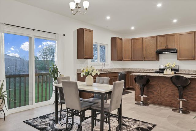 400 Waterlily Lane, Pataskala, OH 43062