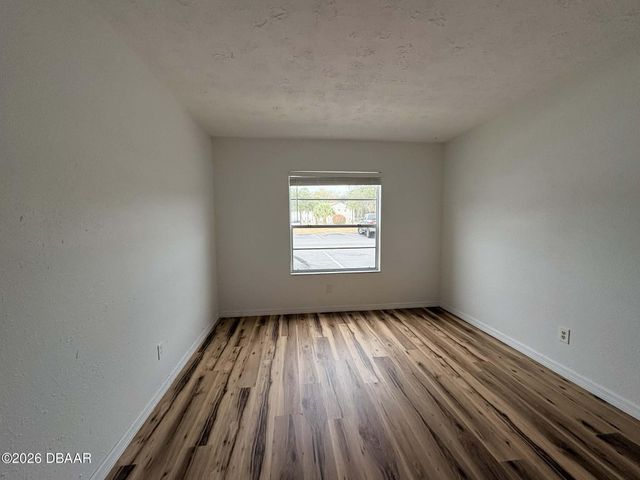 411 Banana Cay Dr Apt C, South Daytona, FL 32119