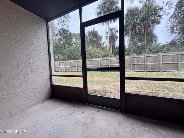 411 Banana Cay Dr Apt C, South Daytona, FL 32119