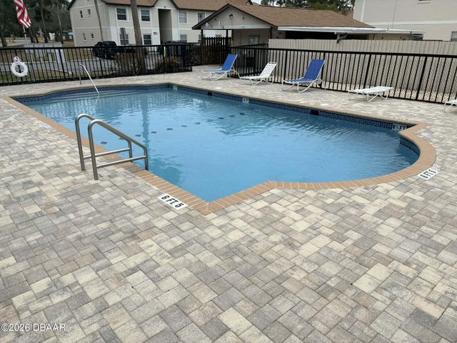 411 Banana Cay Dr Apt C, South Daytona, FL 32119