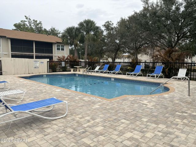 411 Banana Cay Dr Apt C, South Daytona, FL 32119