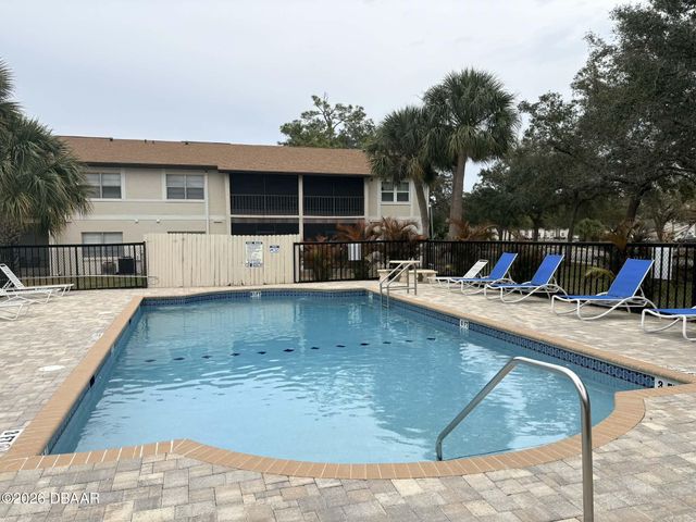 411 Banana Cay Dr Apt C, South Daytona, FL 32119