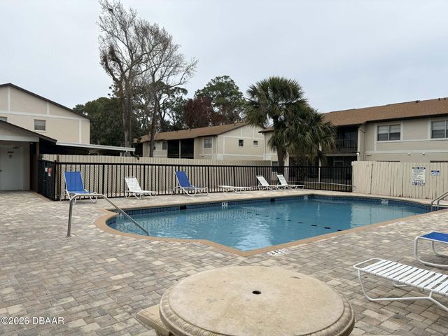 411 Banana Cay Dr Apt C, South Daytona, FL 32119