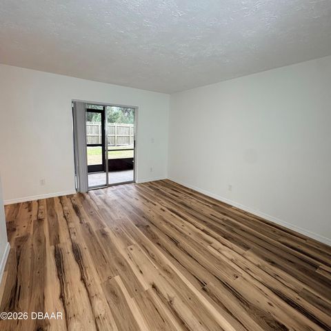 411 Banana Cay Dr Apt C, South Daytona, FL 32119