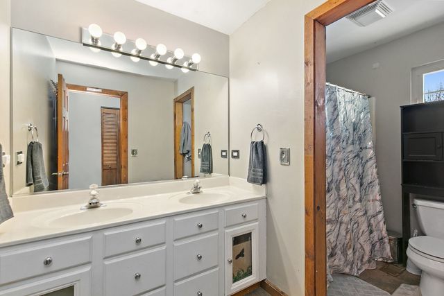 870 Noelle Bend, Lake In The Hills, IL 60156