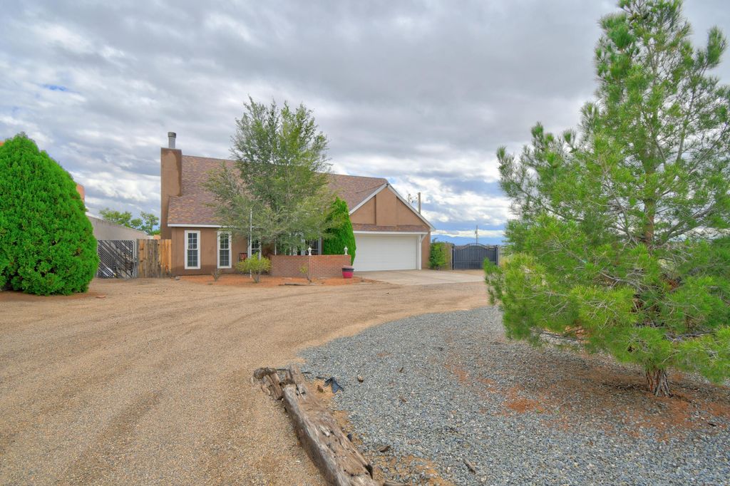 1704 Golf Course Road SE, Rio Rancho, NM 87124
