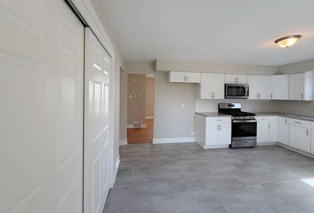 2052 Collett Lane, Flossmoor, IL 60422