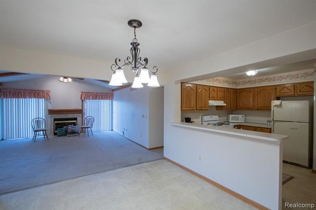 48801 Windmill Circle, Macomb, MI 48044