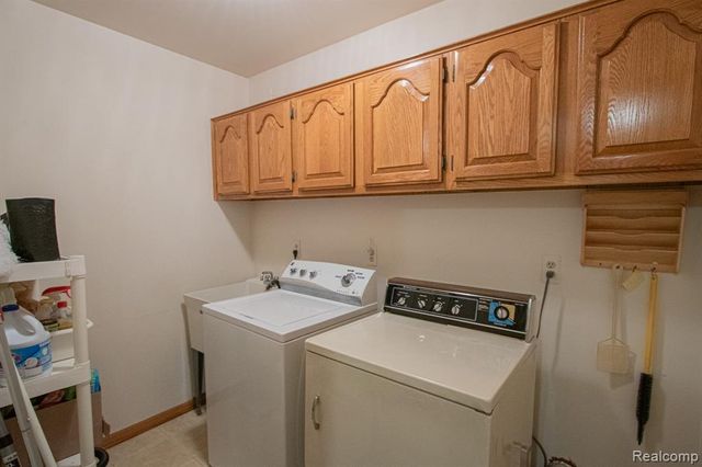 48801 Windmill Circle, Macomb, MI 48044