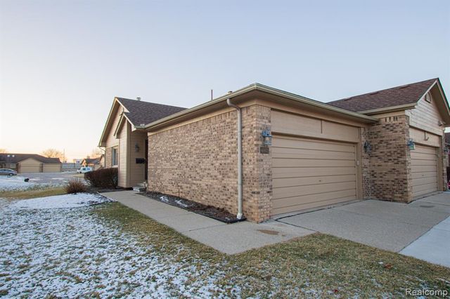 48801 Windmill Circle, Macomb, MI 48044