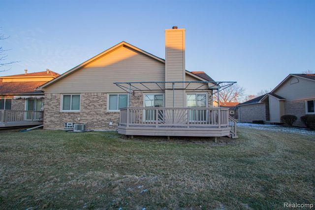 48801 Windmill Circle, Macomb, MI 48044