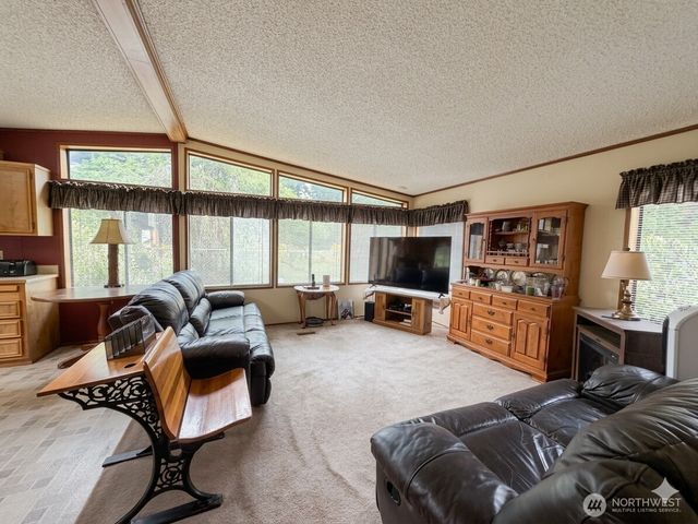 9647 Case Road SW, Olympia, WA 98512