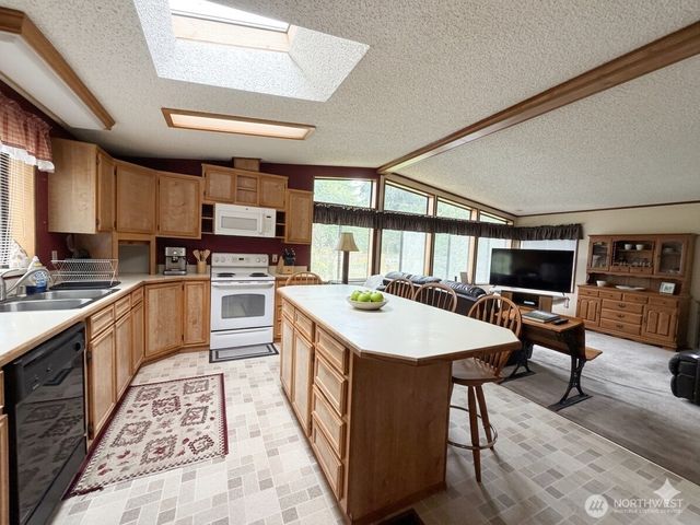 9647 Case Road SW, Olympia, WA 98512