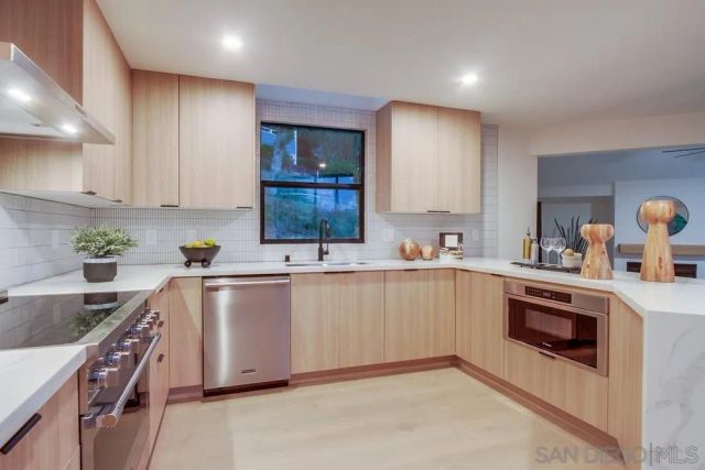 1429 Trabert Ranch Rd, Encinitas, CA 92024