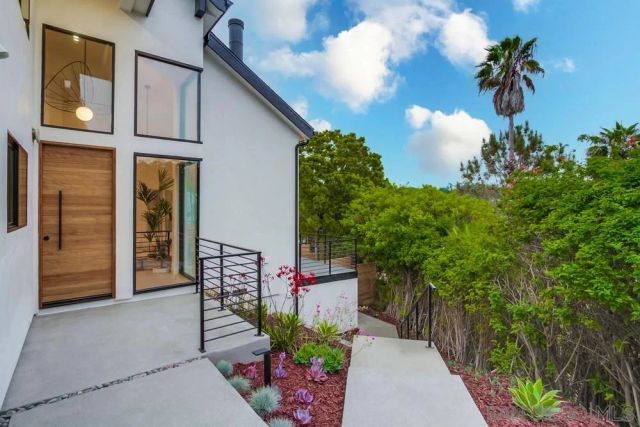 1429 Trabert Ranch Rd, Encinitas, CA 92024