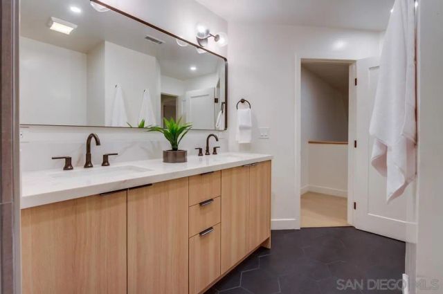 1429 Trabert Ranch Rd, Encinitas, CA 92024