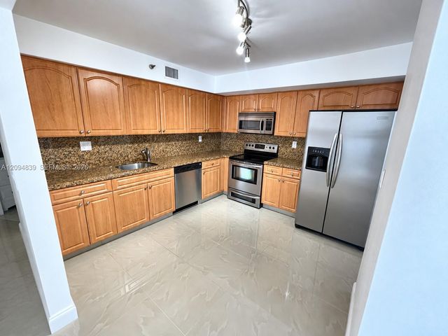 3500 Mystic Pointe Drive 3002, Aventura, FL 33180