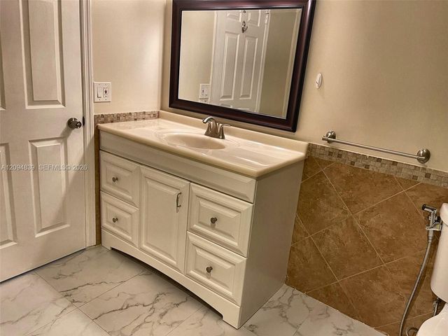 3500 Mystic Pointe Drive 3002, Aventura, FL 33180