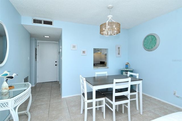 4350 CHATHAM DRIVE 205, Longboat Key, FL 34228